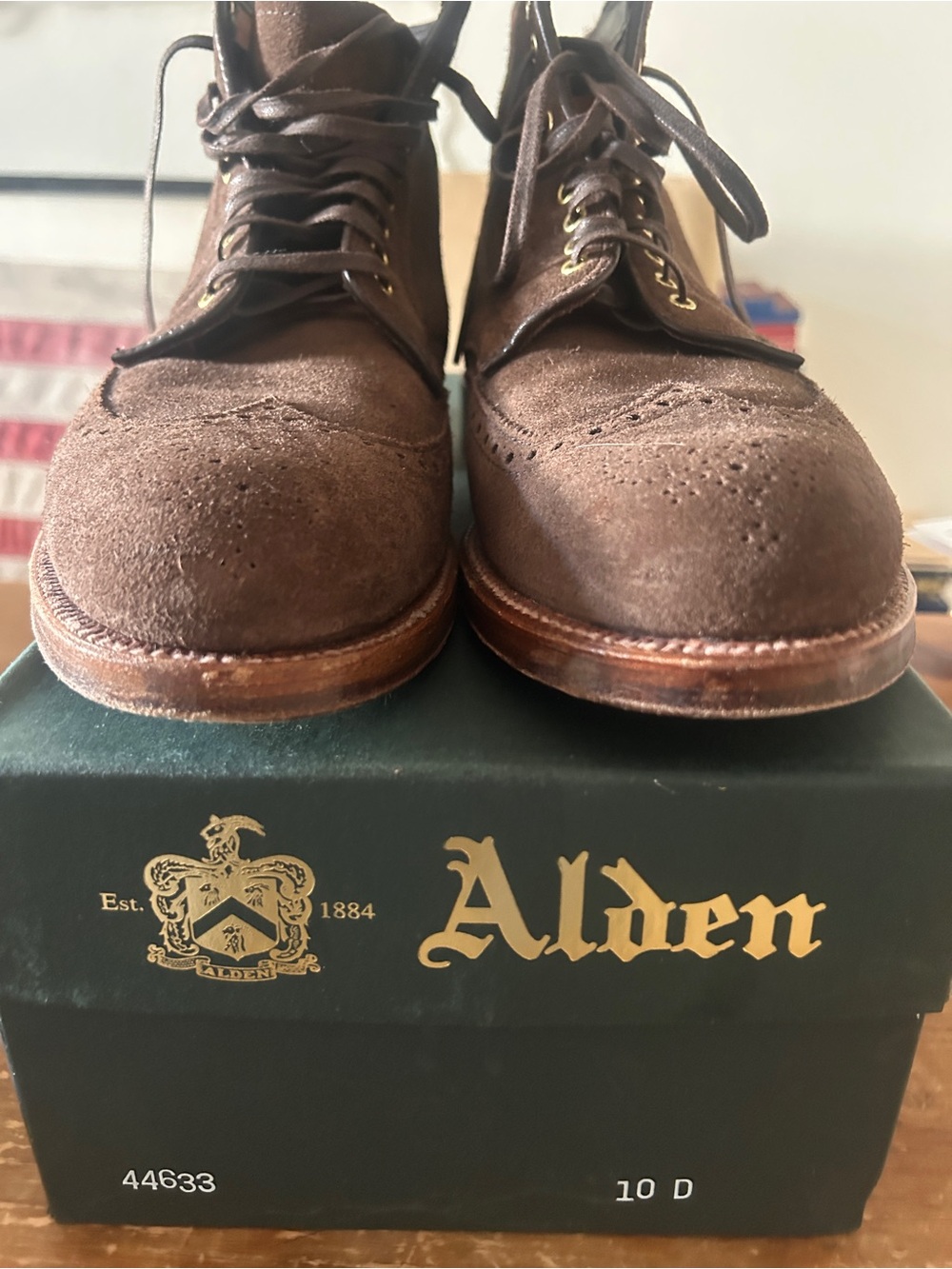 Alden Men’s Brown Suede Chukka Boots